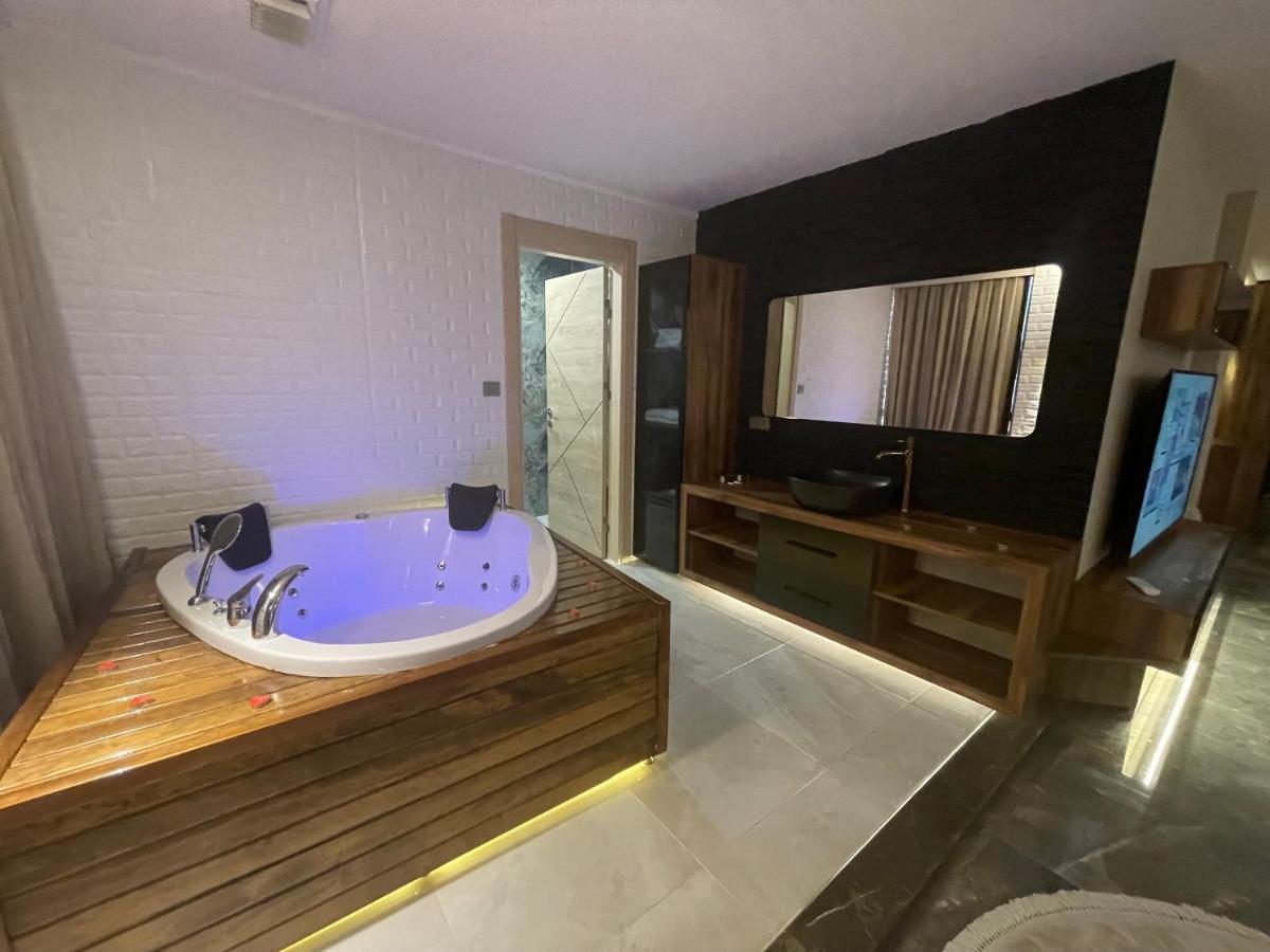 LE LUXE Suites Hotel & Spa Bursa Exterior foto